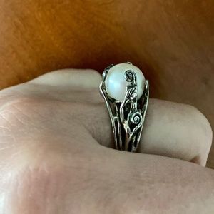 Silver and fresh water Pearl ring